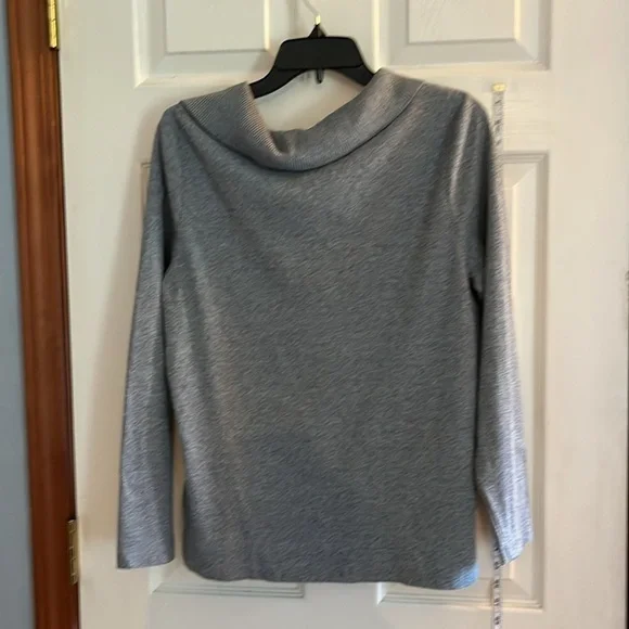 Rafaella-XL-gray-long sleeve sweater with faux leather trim, rib detailing top. - Picture 2 of 12